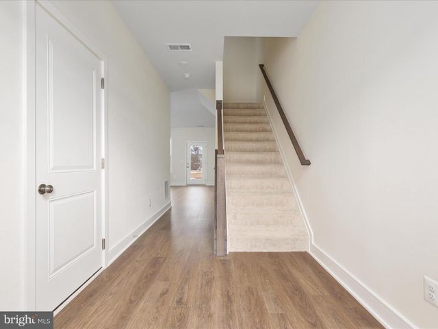 123 CHOKE CHERRY CT, Lake Frederick, VA 22630