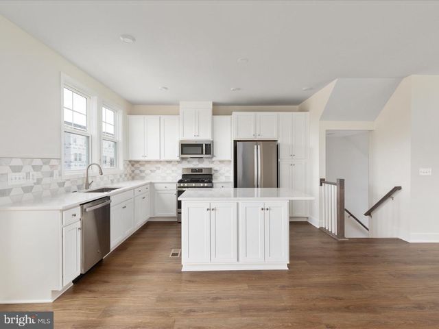 123 CHOKE CHERRY CT, Lake Frederick, VA 22630