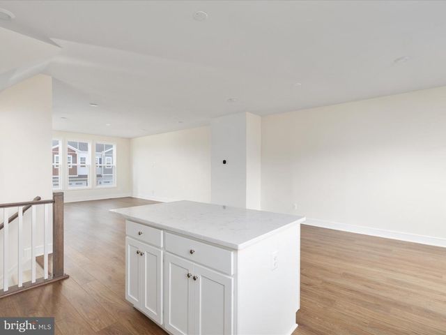 123 CHOKE CHERRY CT, Lake Frederick, VA 22630