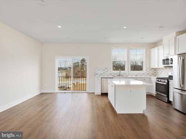 123 CHOKE CHERRY CT, Lake Frederick, VA 22630