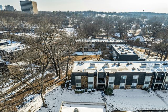 4406 E 68th Street 472, Tulsa, OK 74136