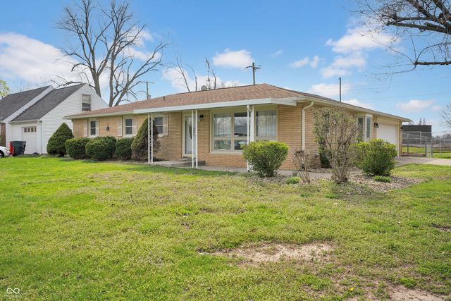 2132 Timbercrest Drive, Columbus, IN 47203