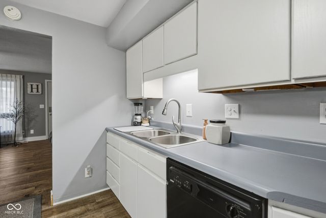 2132 Timbercrest Drive, Columbus, IN 47203