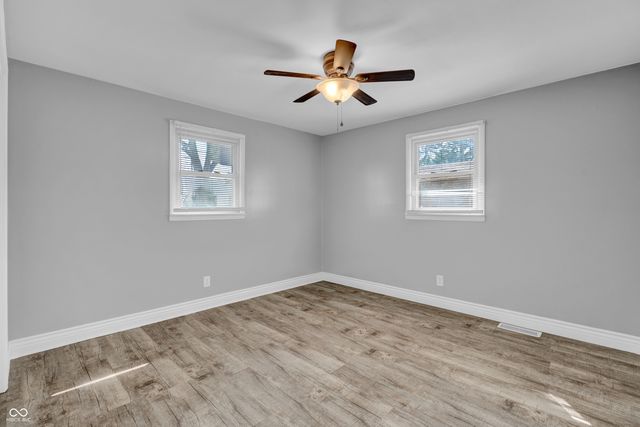 2132 Timbercrest Drive, Columbus, IN 47203