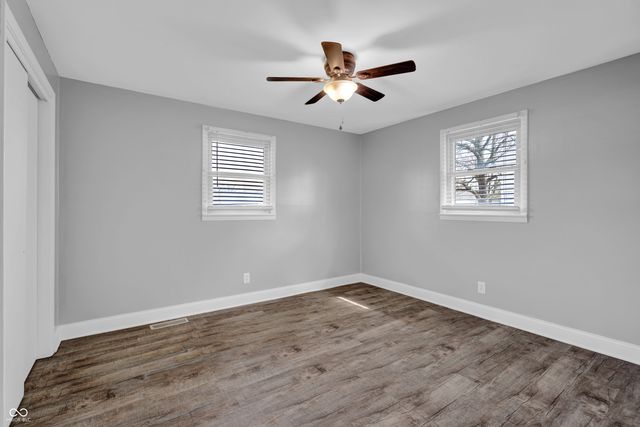 2132 Timbercrest Drive, Columbus, IN 47203