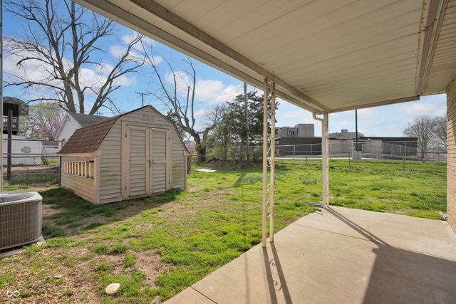 2132 Timbercrest Drive, Columbus, IN 47203