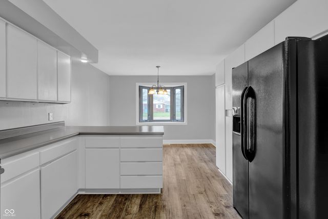 2132 Timbercrest Drive, Columbus, IN 47203