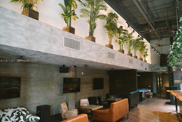 150 NW 24th St, Miami, FL 33127