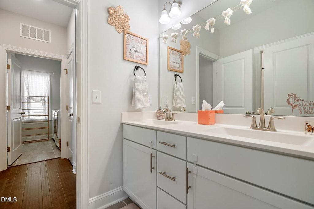 245 North Crest Drive, Chapel Hill, NC 27517