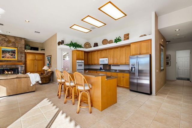 38 Lucerne Drive, Palm Desert, CA 92260