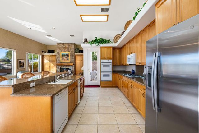 38 Lucerne Drive, Palm Desert, CA 92260