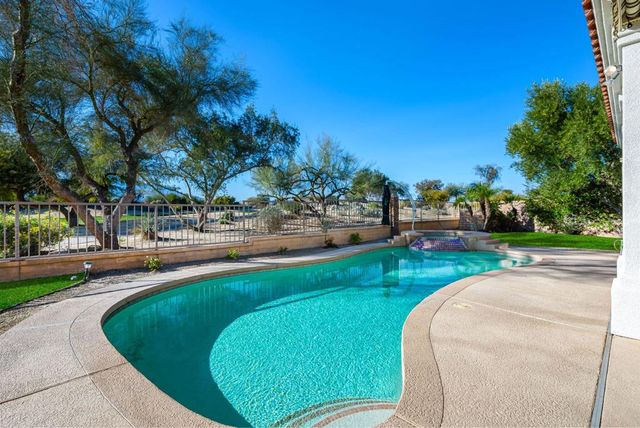 38 Lucerne Drive, Palm Desert, CA 92260