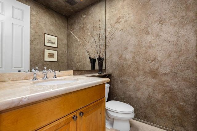 38 Lucerne Drive, Palm Desert, CA 92260