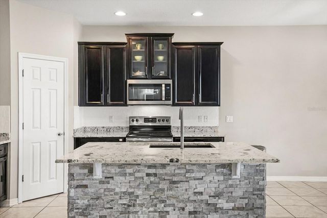 3193 ZANDER DRIVE, Grand Island, FL 32735