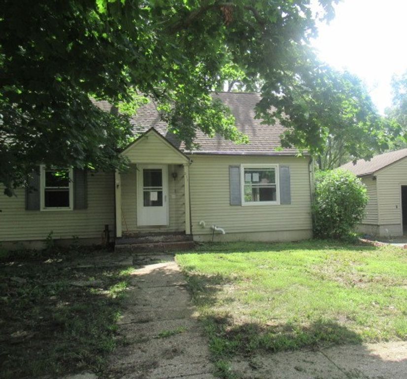 211 S Lafayette Street, Byron, IL 61010