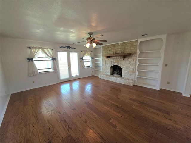 308 Echo Lane, Livingston, TX 77351