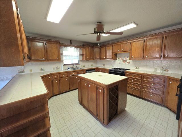 308 Echo Lane, Livingston, TX 77351