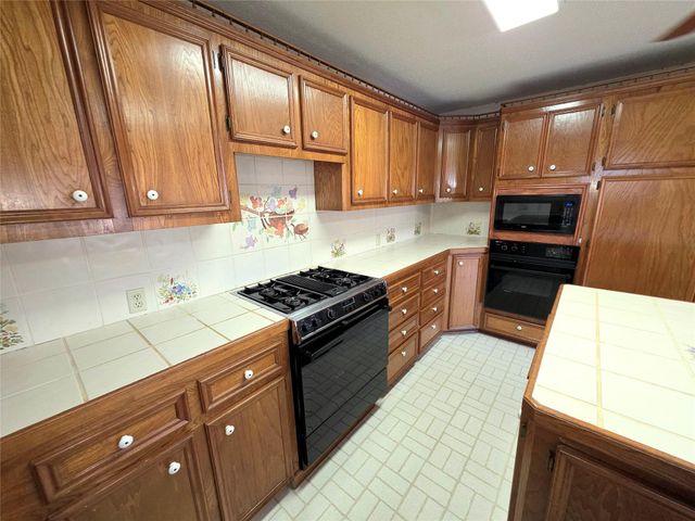 308 Echo Lane, Livingston, TX 77351