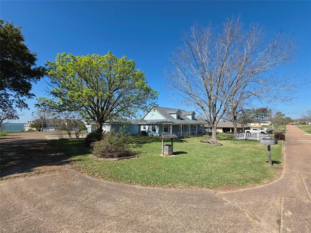 308 Echo Lane, Livingston, TX 77351