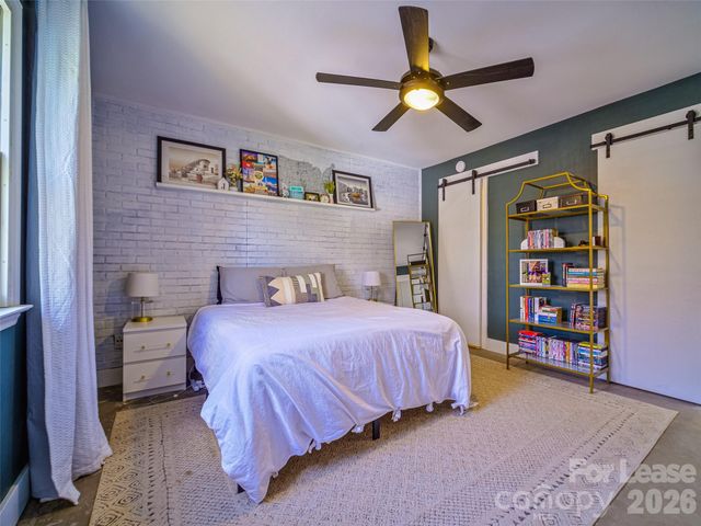 3300 Selwyn Farms Lane 5, Charlotte, NC 28209