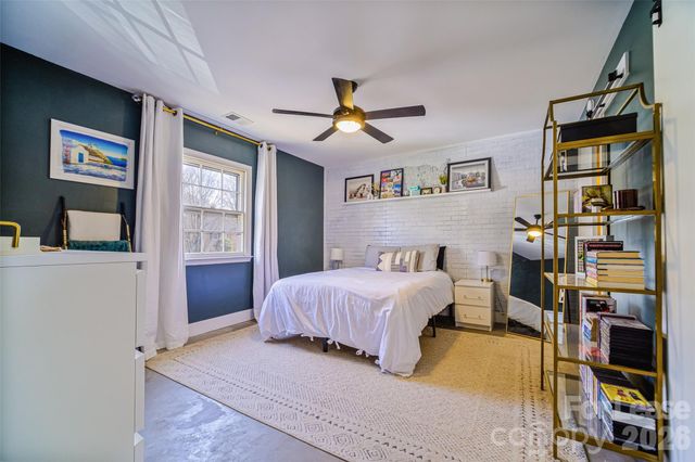 3300 Selwyn Farms Lane 5, Charlotte, NC 28209