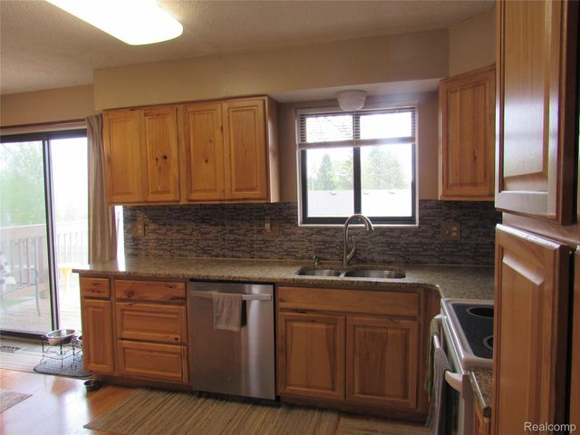 12680 Andersonville Road, Springfield Charter Township, MI 48350