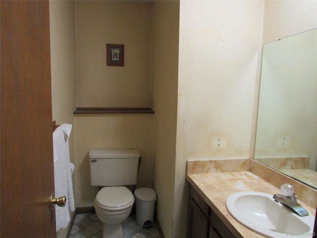 12680 Andersonville Road, Springfield Charter Township, MI 48350