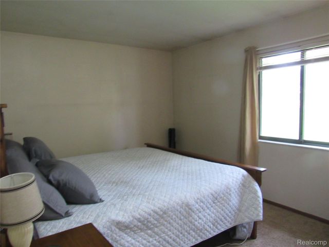12680 Andersonville Road, Springfield Charter Township, MI 48350