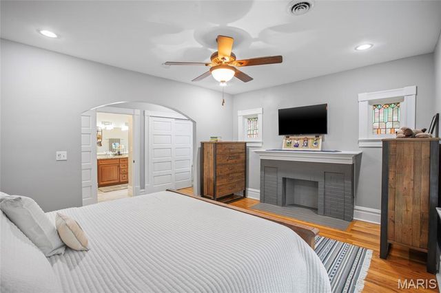 4978 Odell Street, St Louis, MO 63139