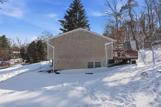 153 S Pascack Road, Nanuet, NY 10954