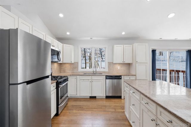 153 S Pascack Road, Nanuet, NY 10954