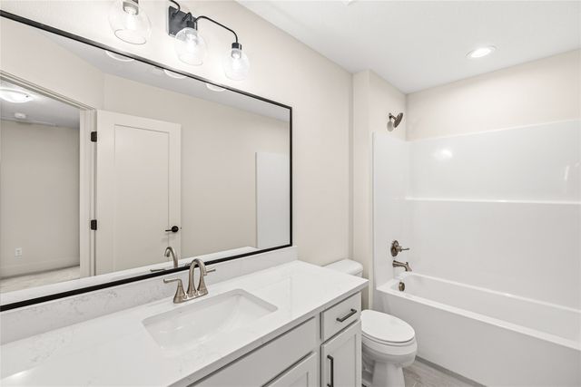 1024 Shady Lane Drive, Norwalk, IA 50211