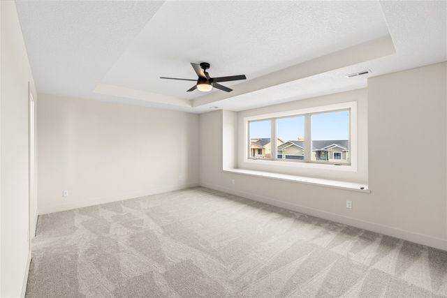 1024 Shady Lane Drive, Norwalk, IA 50211