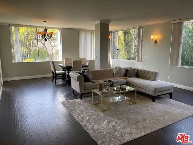 412 N Palm Drive 302, Beverly Hills, CA 90210