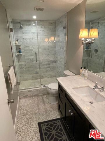 412 N Palm Drive 302, Beverly Hills, CA 90210
