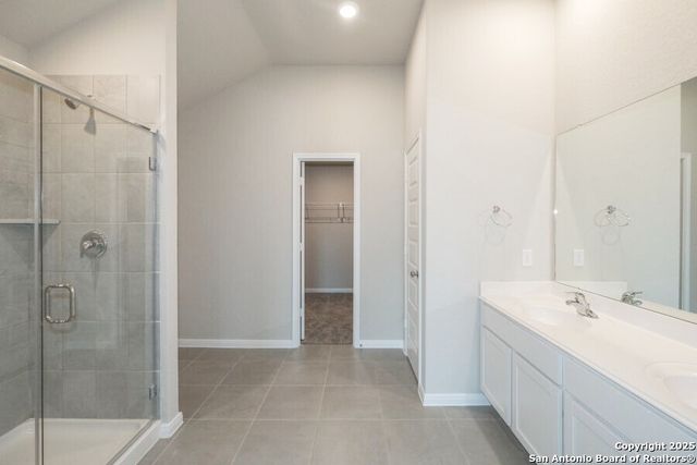 9321 Bronze Cyn, Atascosa, TX 78002