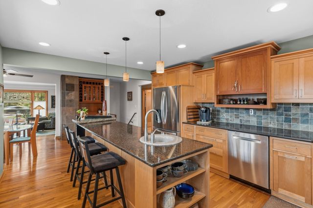 493 Wheelock Parkway W, Saint Paul, MN 55117