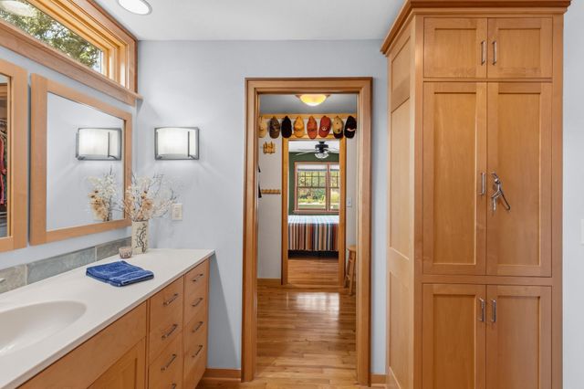 493 Wheelock Parkway W, Saint Paul, MN 55117
