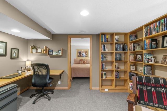 493 Wheelock Parkway W, Saint Paul, MN 55117