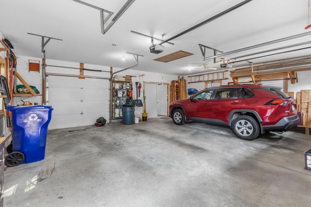 493 Wheelock Parkway W, Saint Paul, MN 55117