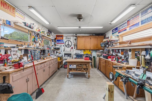 493 Wheelock Parkway W, Saint Paul, MN 55117