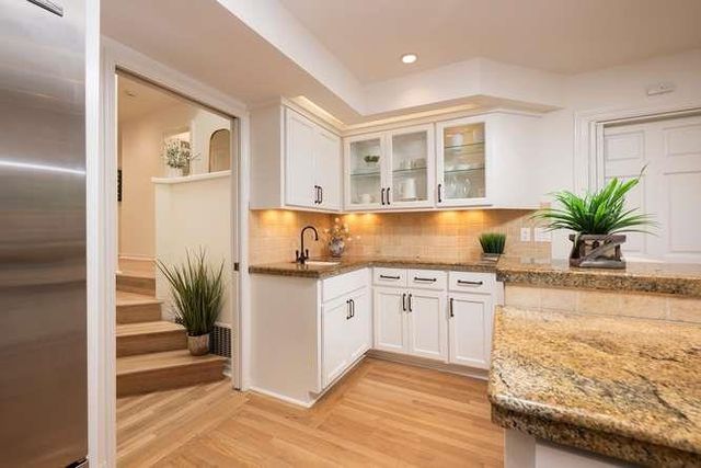 743 Orange Avenue, San Carlos, CA 94070
