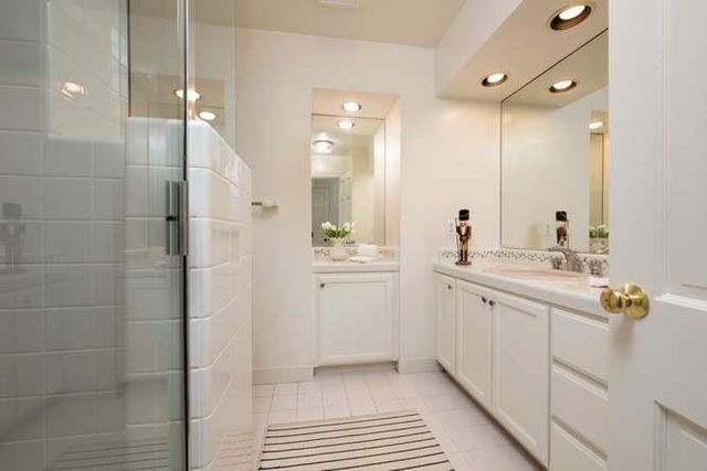 743 Orange Avenue, San Carlos, CA 94070