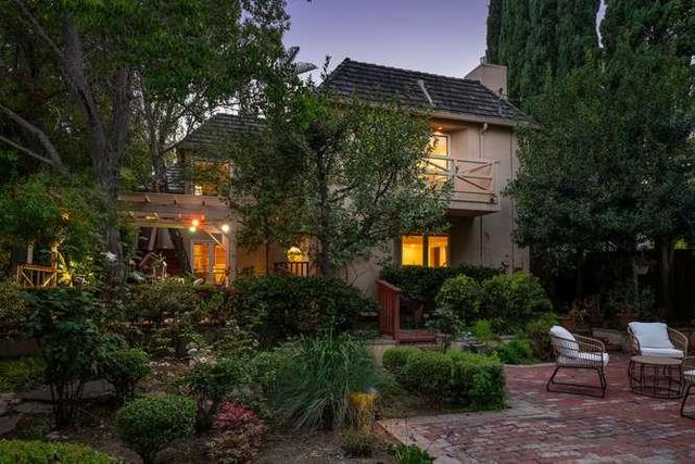 743 Orange Avenue, San Carlos, CA 94070