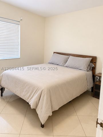 890 SW 9th Street Cir 202, Boca Raton, FL 33486