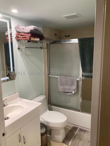 890 SW 9th Street Cir 202, Boca Raton, FL 33486