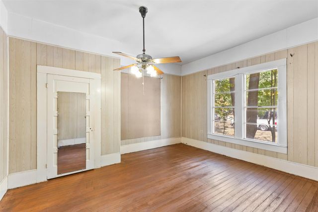 327 12th Street, Somerville, TX 77879