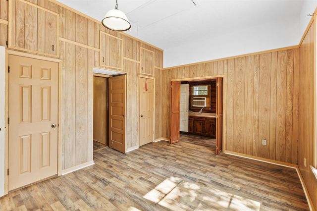 327 12th Street, Somerville, TX 77879