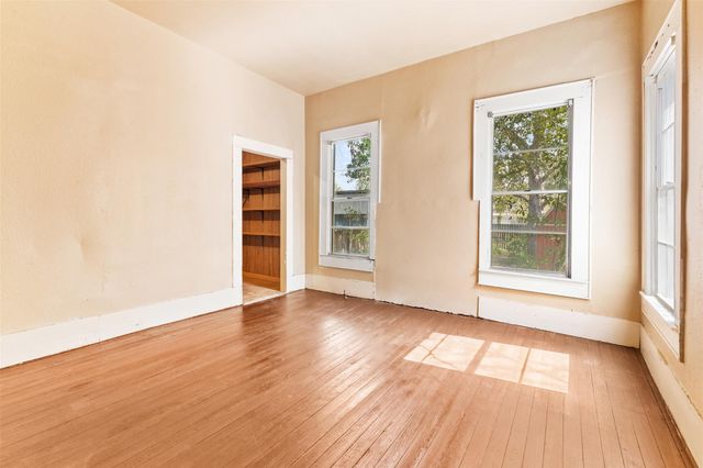 327 12th Street, Somerville, TX 77879