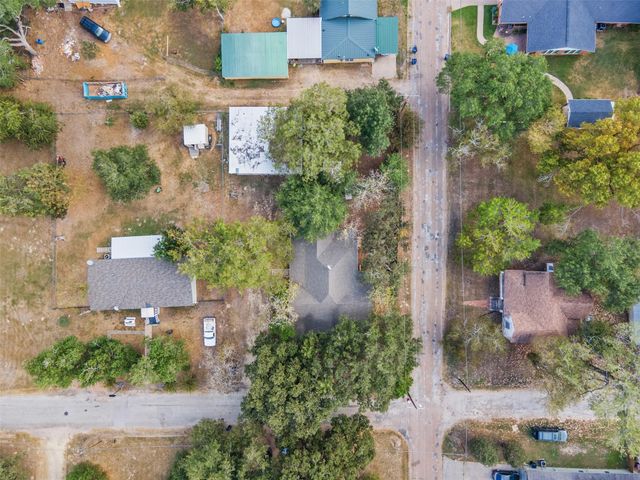 327 12th Street, Somerville, TX 77879